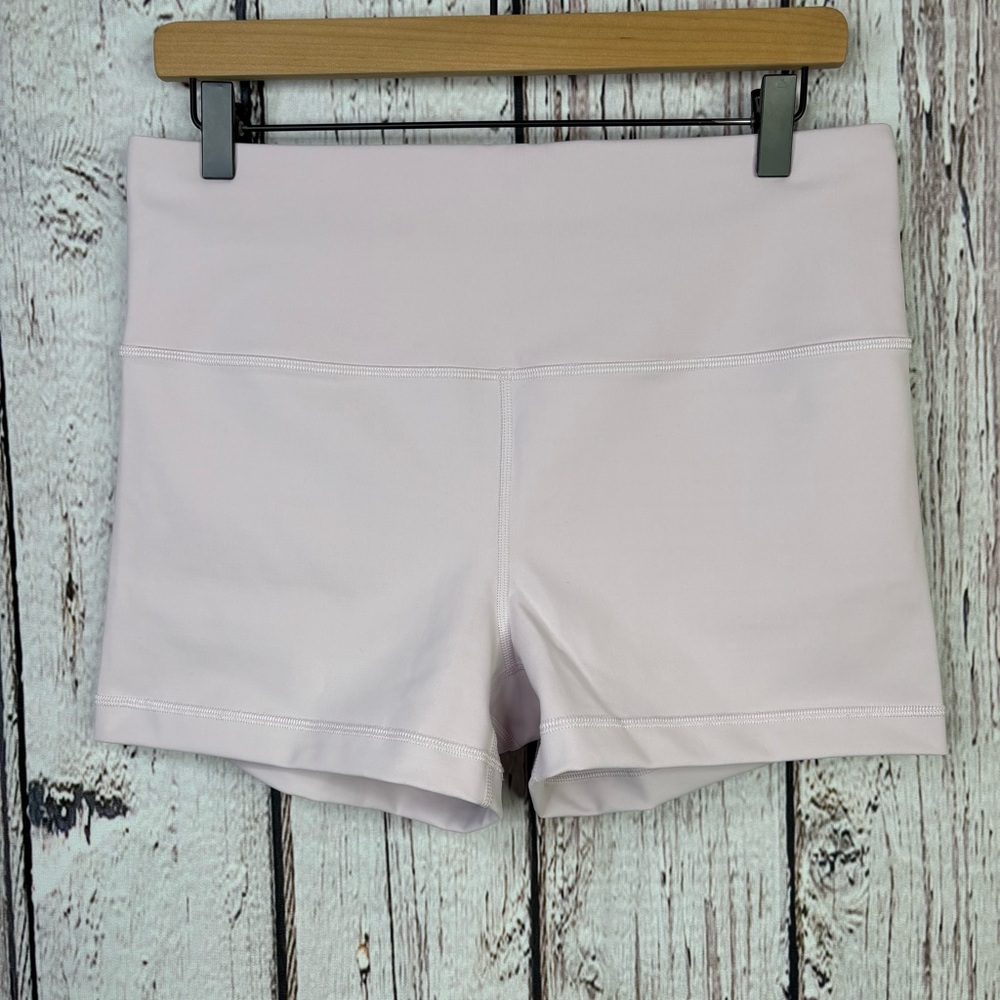 NWOT Athleta Ultra High Rise Elation 3” Shortie Size Large Lilac Sky‎ Purple